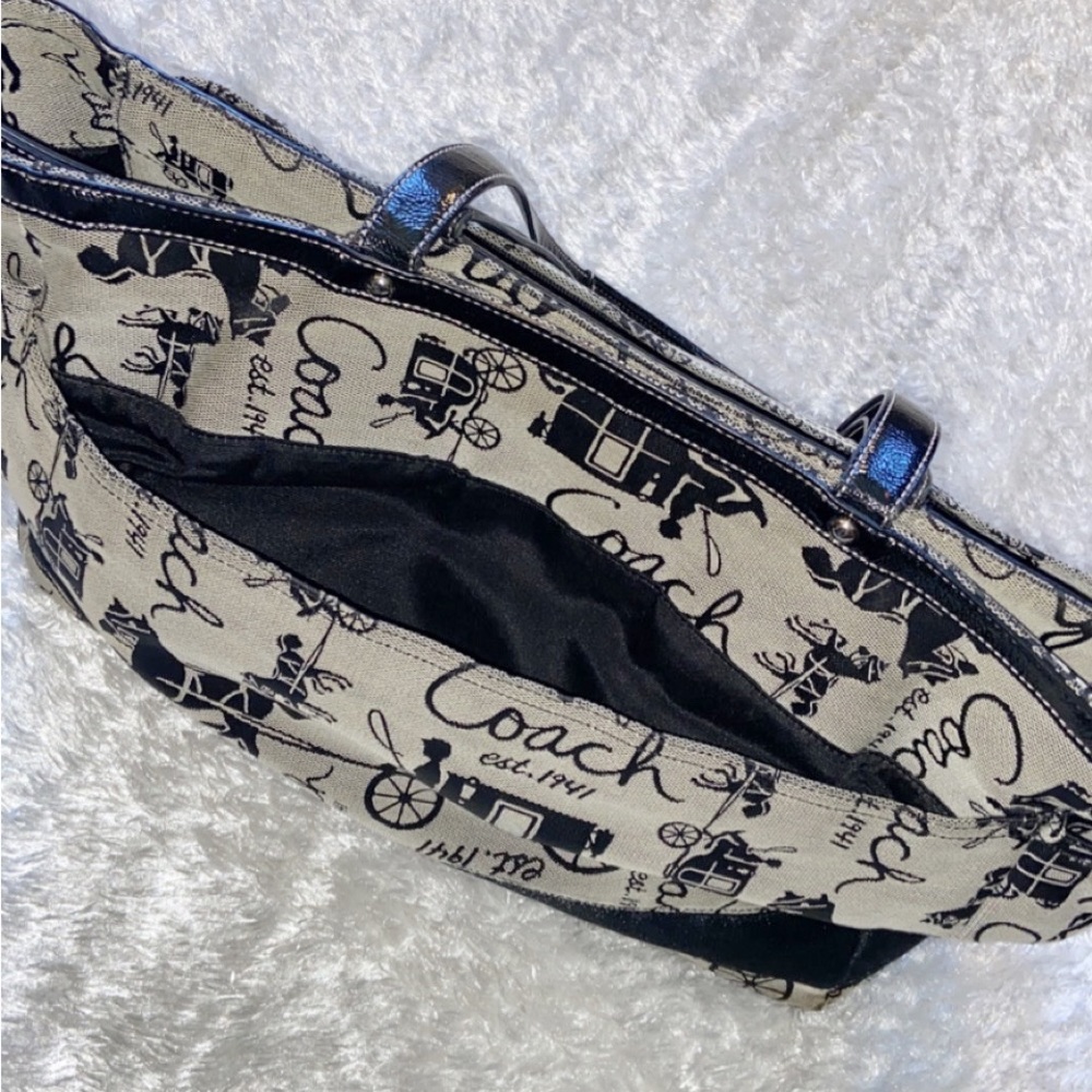 Coach Field Horse and Carriage Tote - Picture 9 of 16